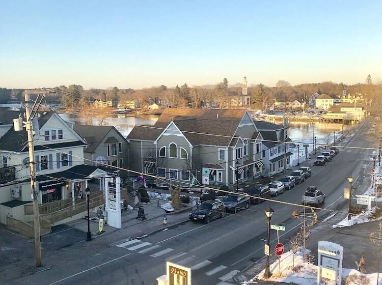 Отель The Grand