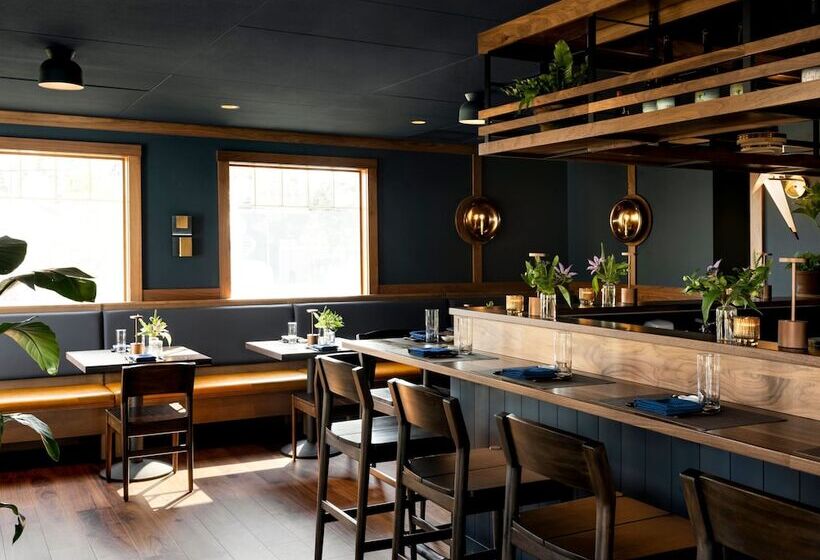 Отель The Grand