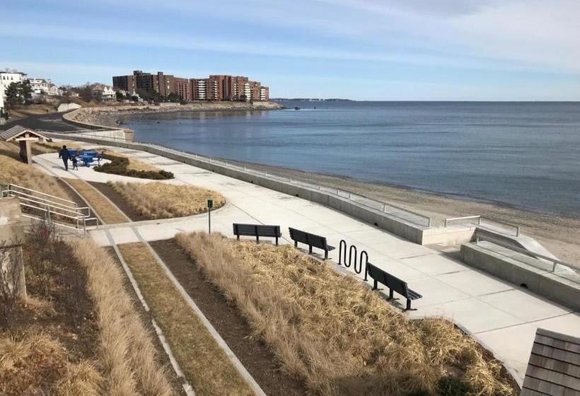 The Winthrop Arms Hotel And Restaurant