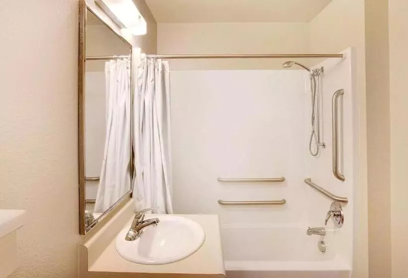 ホテル Woodspring Suites Lafayette