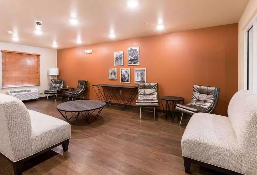 ホテル Woodspring Suites Lafayette