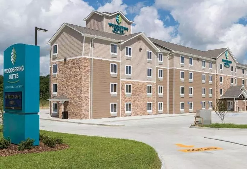 ホテル Woodspring Suites Lafayette