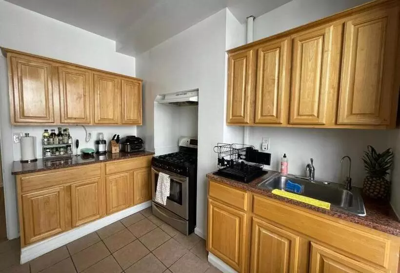 هاستل Comfy Guest House By Columbus Circle