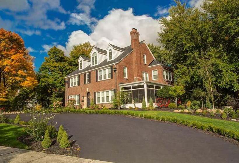 Knob Hill Bed & Breakfast