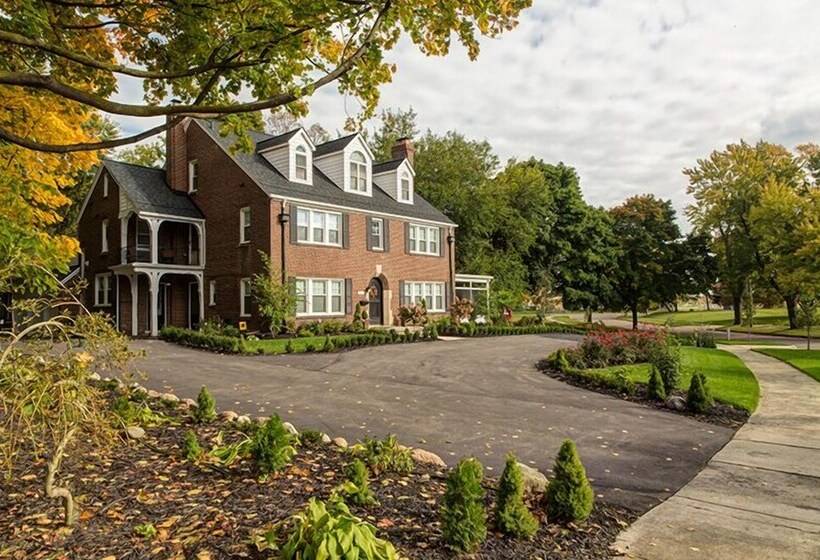 Knob Hill Bed & Breakfast