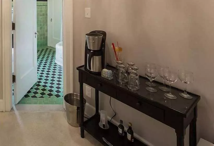 Knob Hill Bed & Breakfast