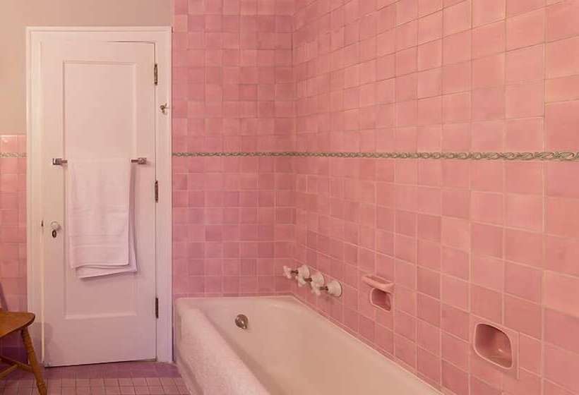 Knob Hill Bed & Breakfast