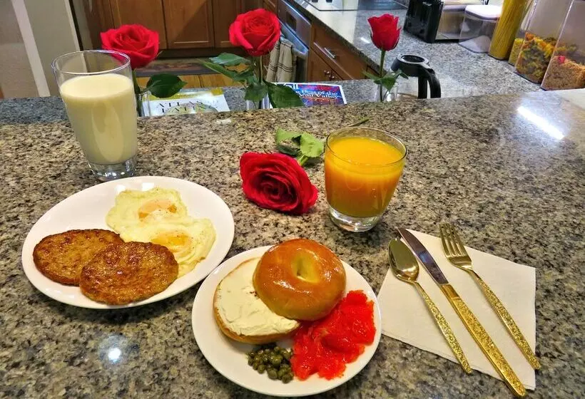 Mein Haus Bed & Breakfast