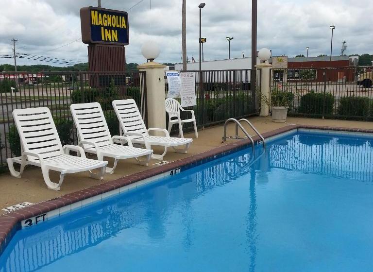 فندق على الطريق Magnolia Inn