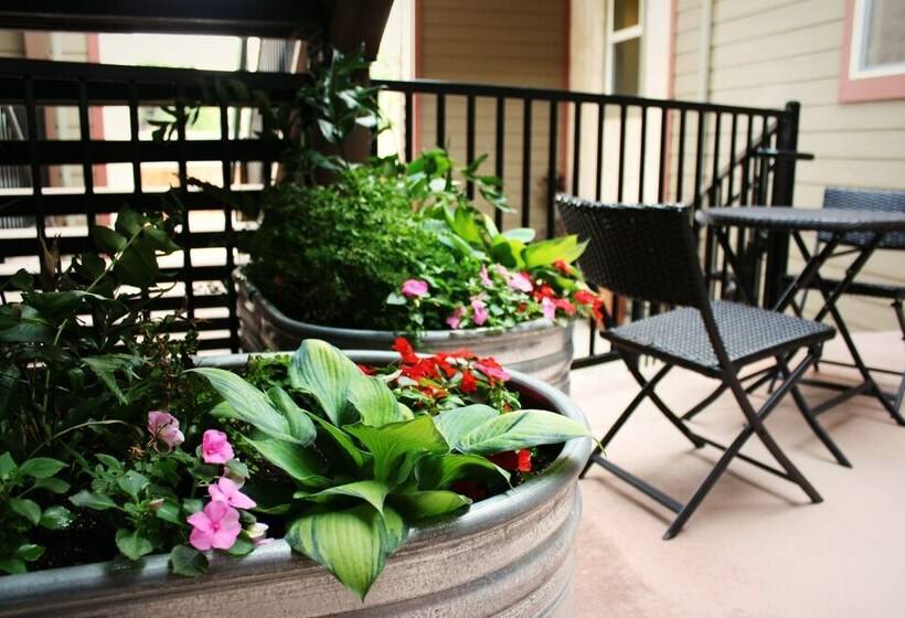 فندق Rest, A Boutique