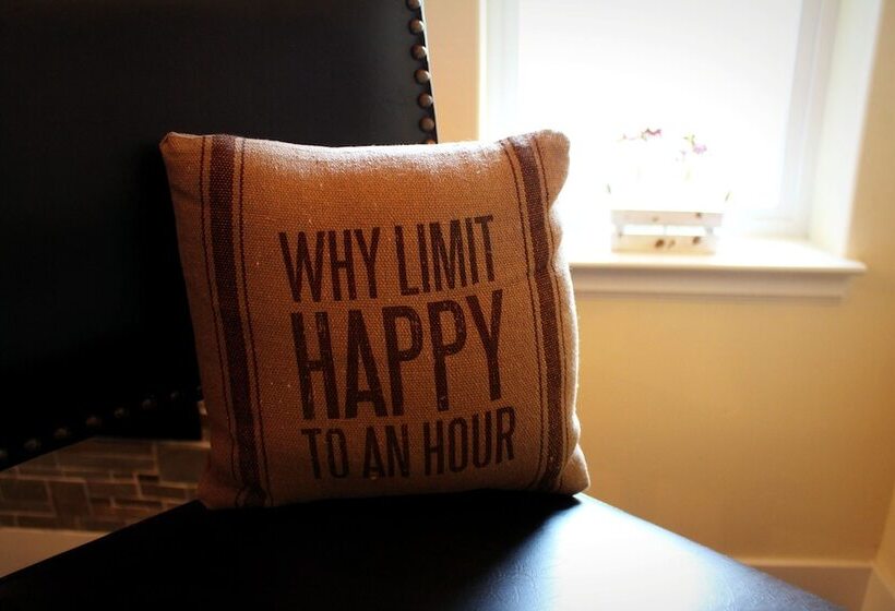 فندق Rest, A Boutique