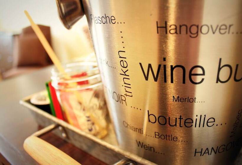 فندق Rest, A Boutique