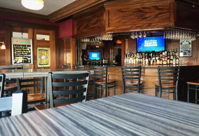 The Winthrop Arms Hotel And Restaurant