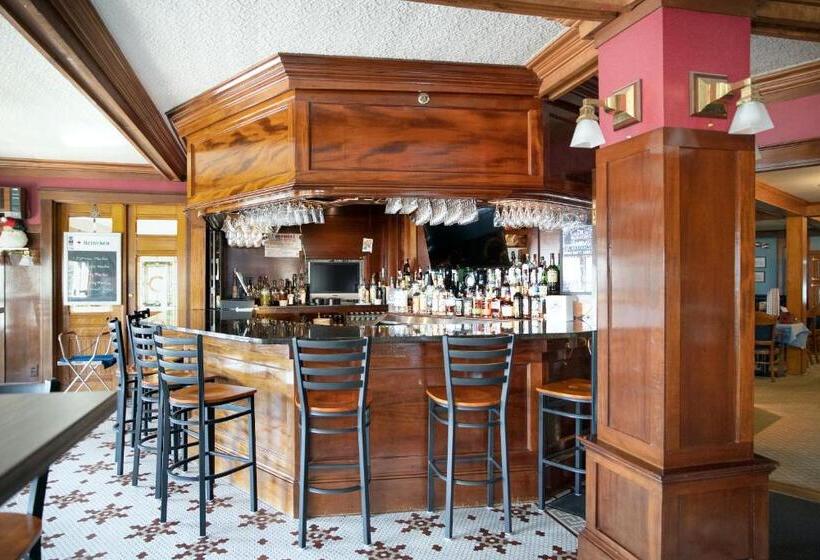 The Winthrop Arms Hotel And Restaurant