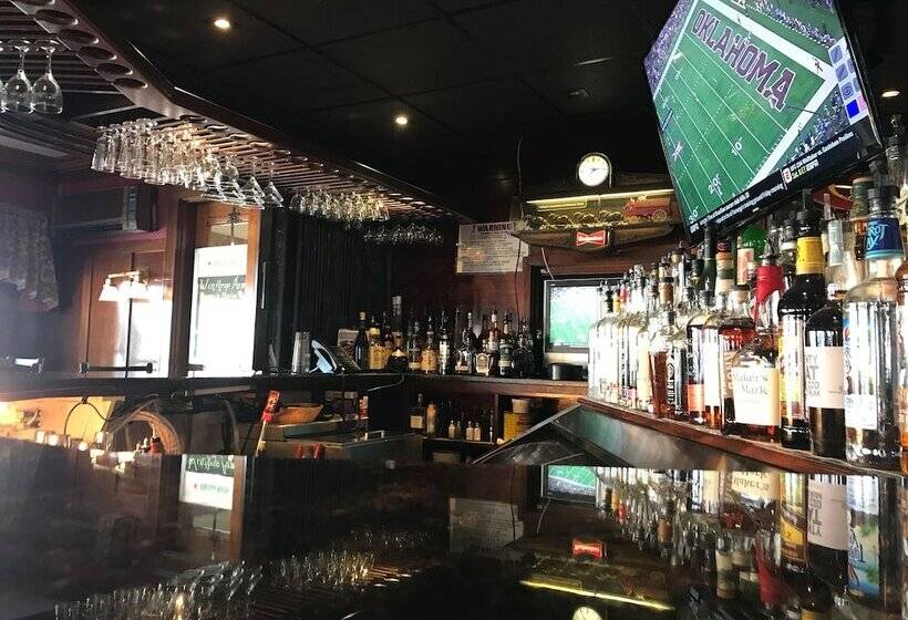 The Winthrop Arms Hotel And Restaurant