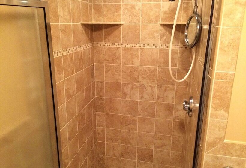 The Winthrop Arms Hotel And Restaurant