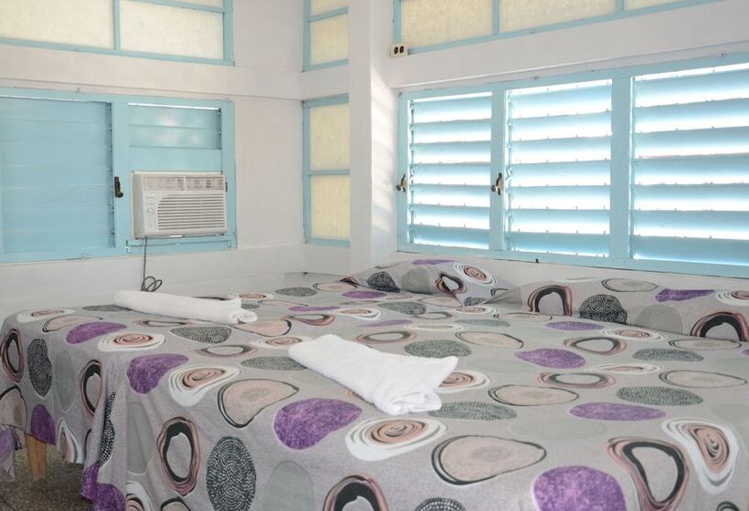 تختخواب و صبحانه Hostal Don Jose