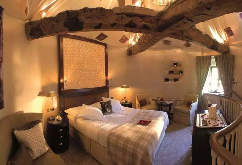 Hotelli Le Manoir Aux Quat Saisons