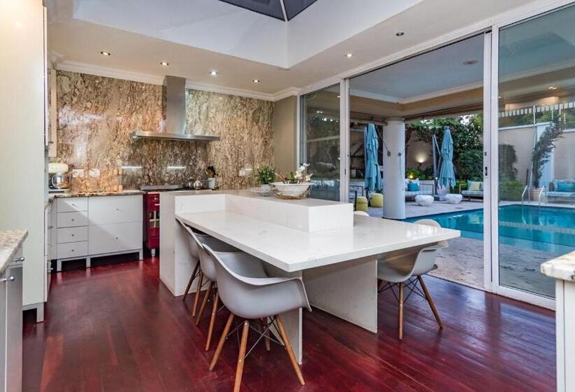 Пансион 76b On Atholl