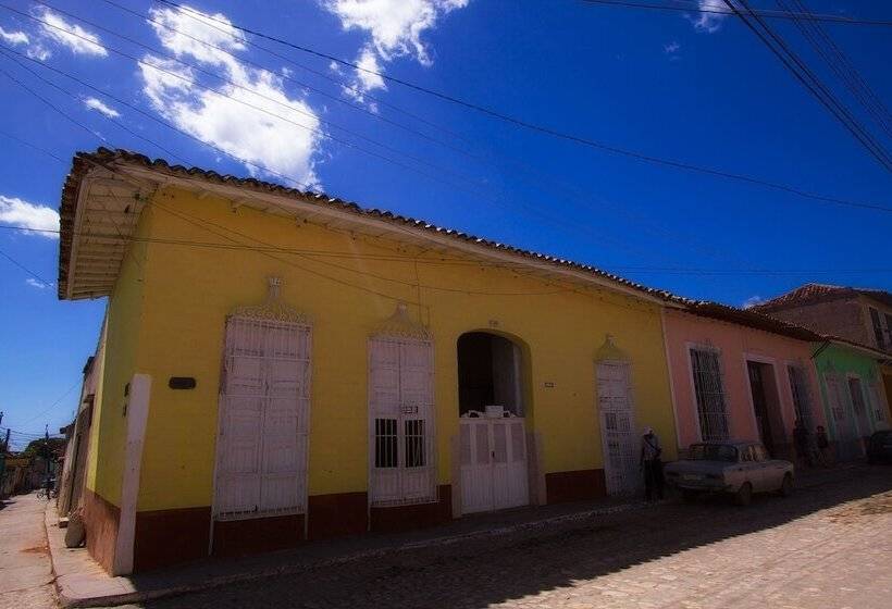 پانسیون Casa Colonial Betty Saavedra