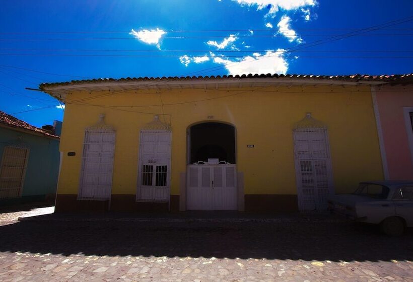 پانسیون Casa Colonial Betty Saavedra