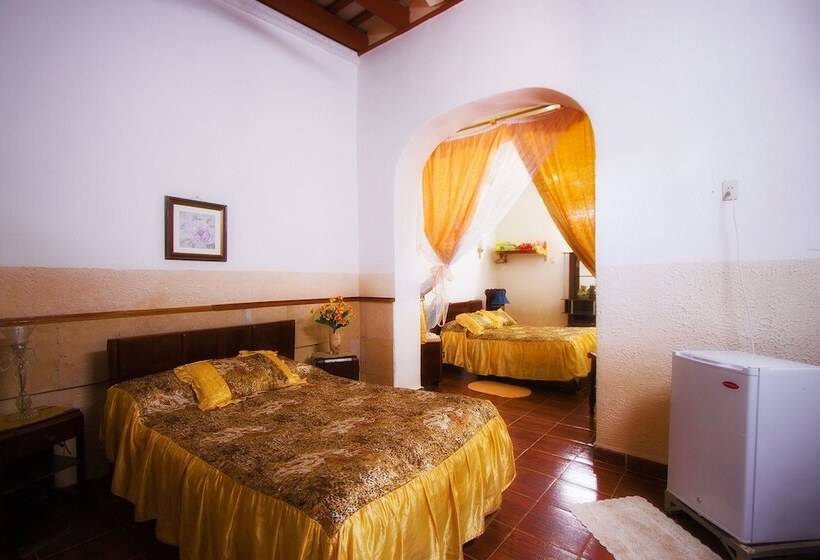 پانسیون Casa Colonial Betty Saavedra