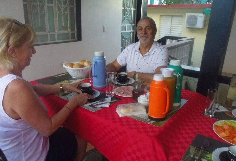 پانسیون Casa Yaquelin Y Osmani