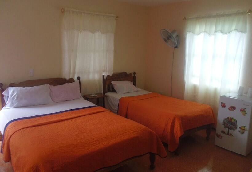 پانسیون Casa Yaquelin Y Osmani