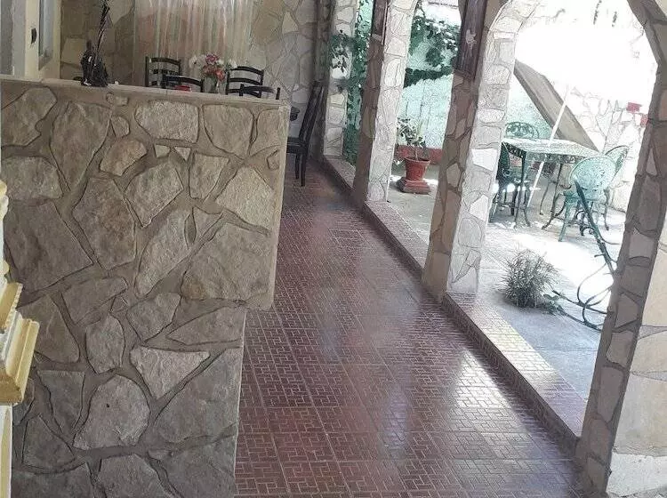 ペンション Hostal La Salvadera
