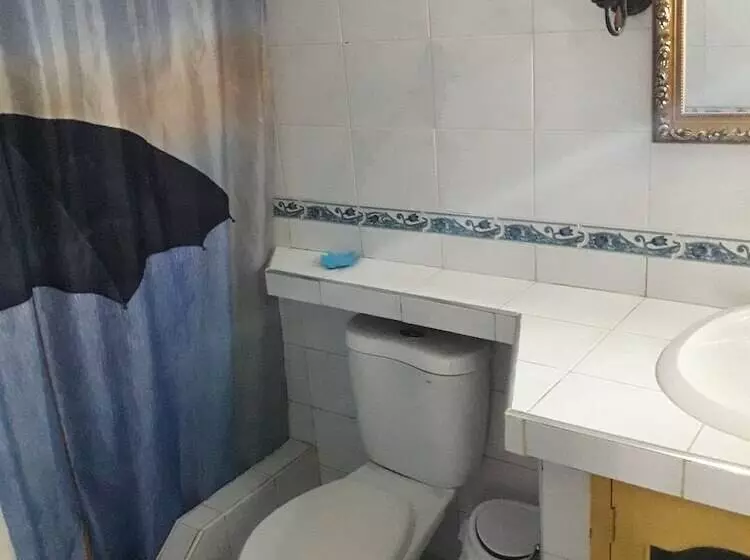 ペンション Hostal La Salvadera