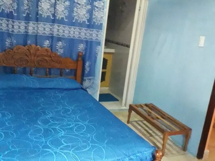 ペンション Hostal La Salvadera