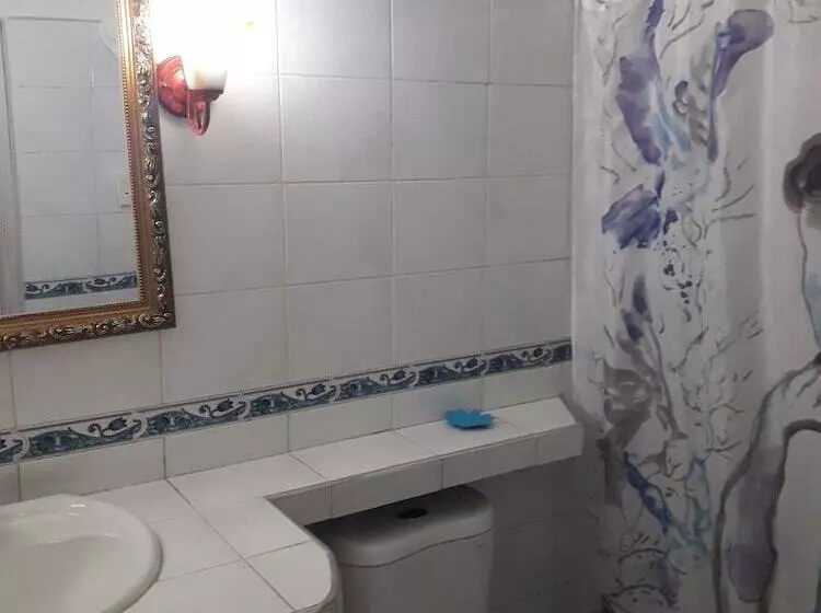ペンション Hostal La Salvadera