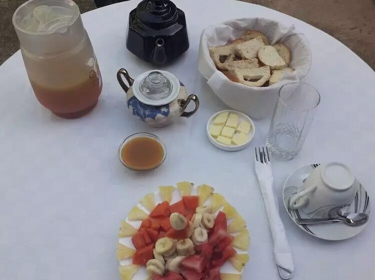 ペンション Hostal La Salvadera
