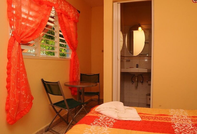 پانسیون Chalet San Carlos