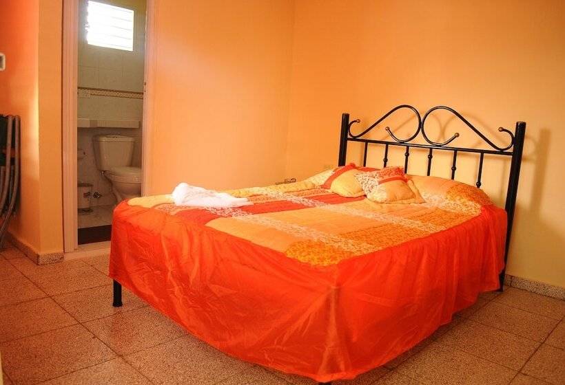 پانسیون Chalet San Carlos