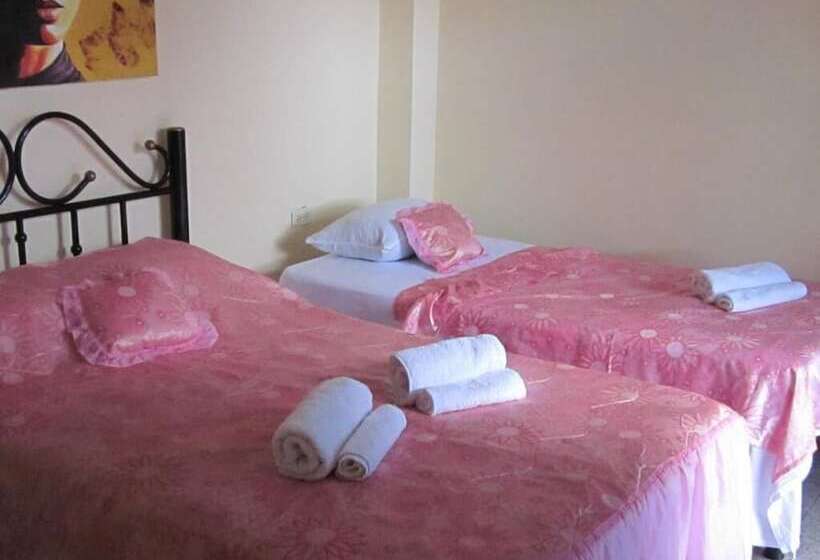 پانسیون Chalet San Carlos