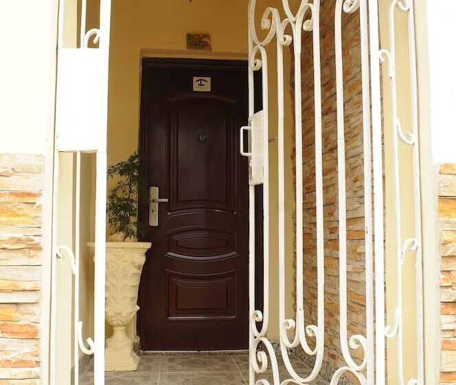 پانسیون Chalet San Carlos