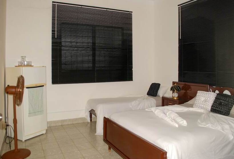 پانسیون Chalet San Carlos