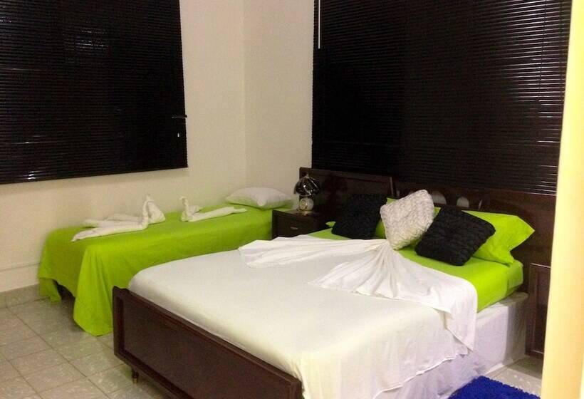 پانسیون Chalet San Carlos