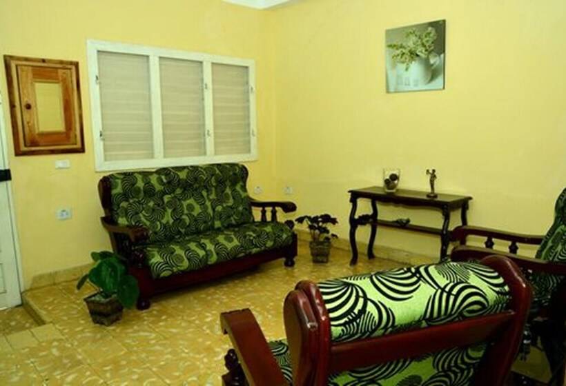 پانسیون Hostal Santa Teresa