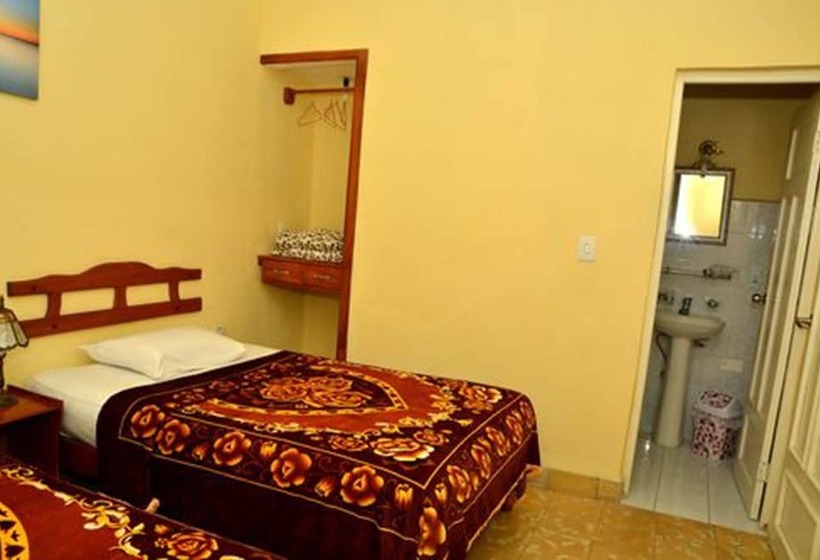 پانسیون Hostal Santa Teresa