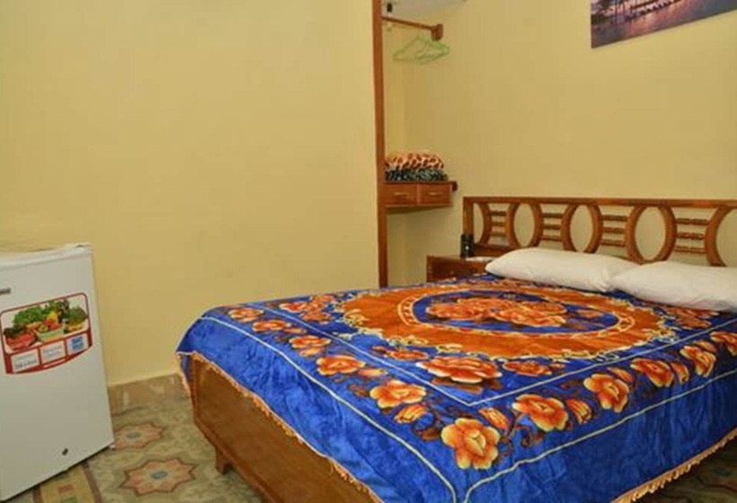 پانسیون Hostal Santa Teresa