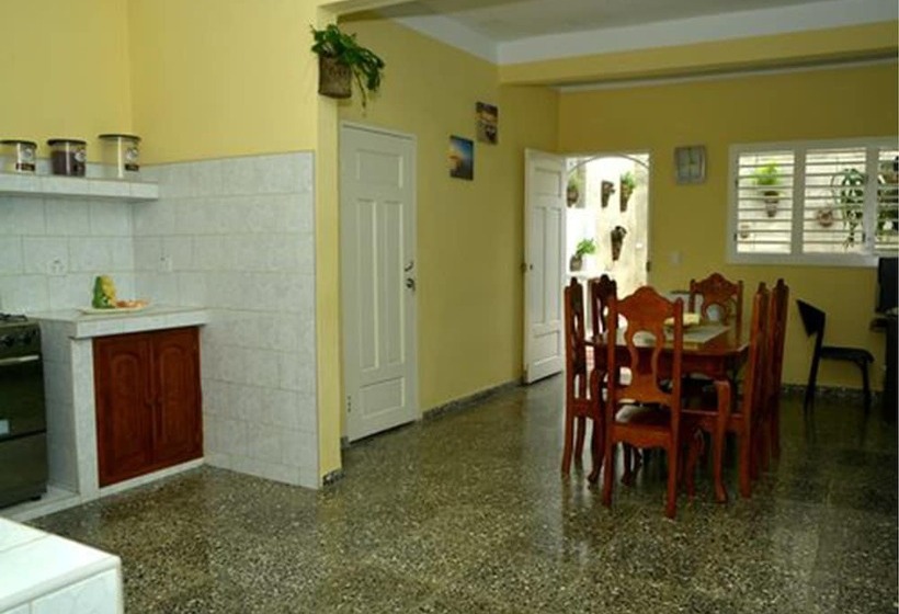 پانسیون Hostal Santa Teresa