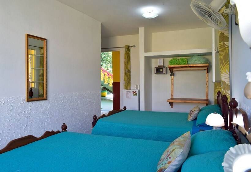 پانسیون Villa Mariposa