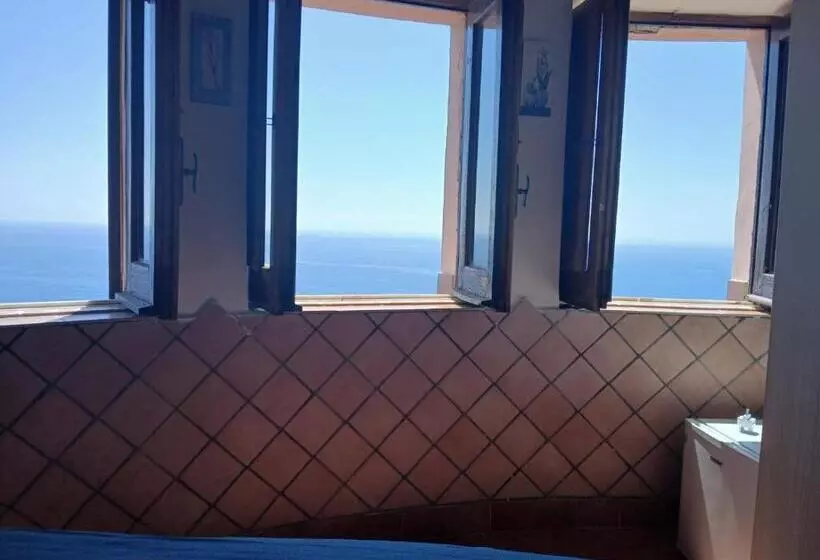 تختخواب و صبحانه Il Faro Bad And Breakfast
