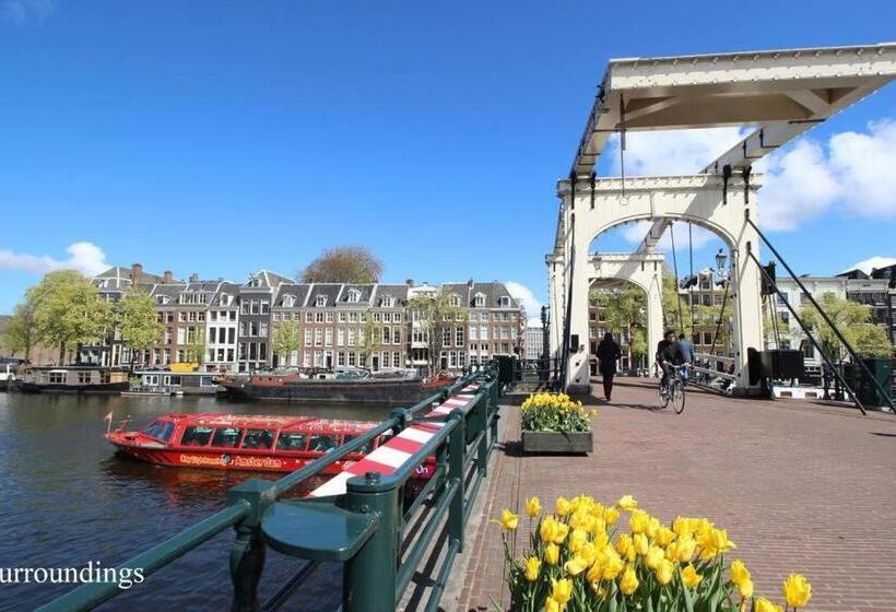 تختخواب و صبحانه Luxurious Boutique Suite In City Center