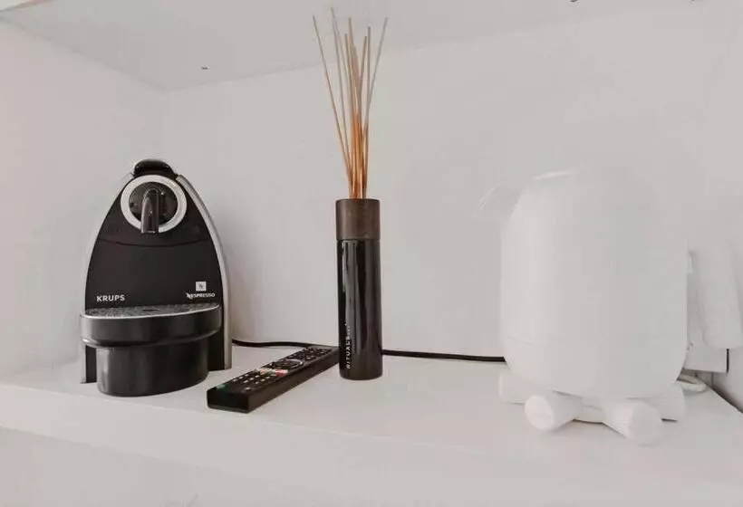 Aamiaismajoitus (B&B) Luxurious Boutique Suite In City Center