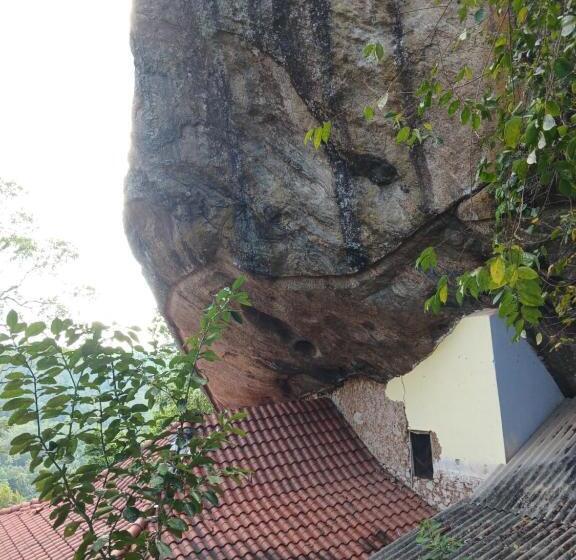 Bed and Breakfast Mali Villa