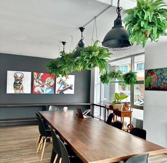 Br Hotel & Residence