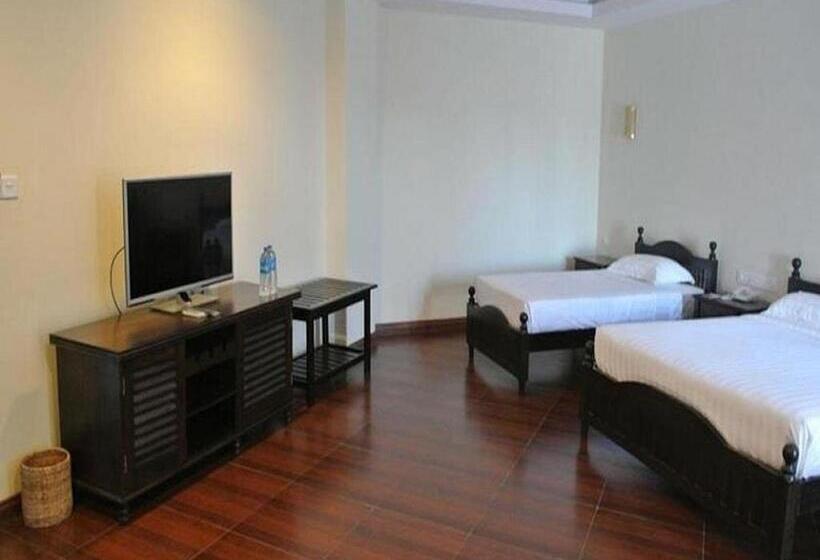 هتل Aye Chan Thar